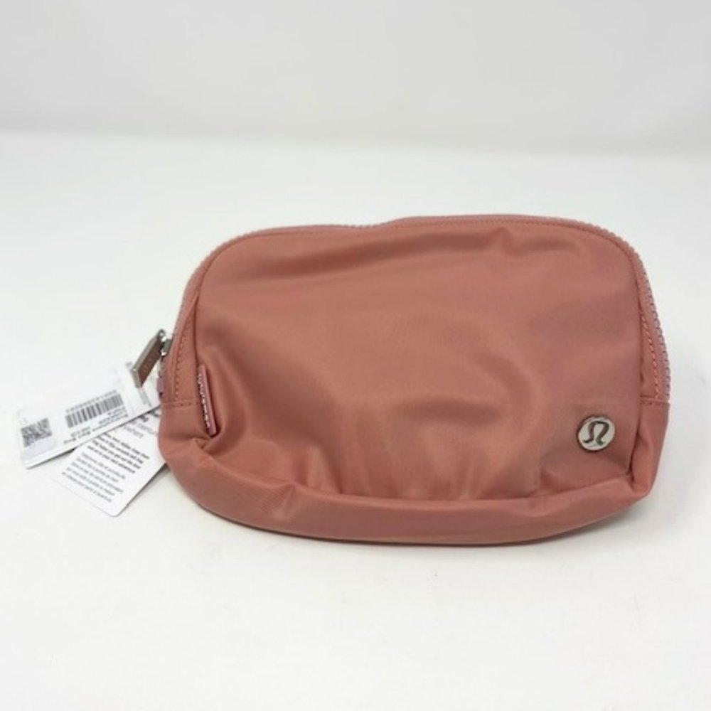 Lululemon Athletica Everywhere Belt Bag